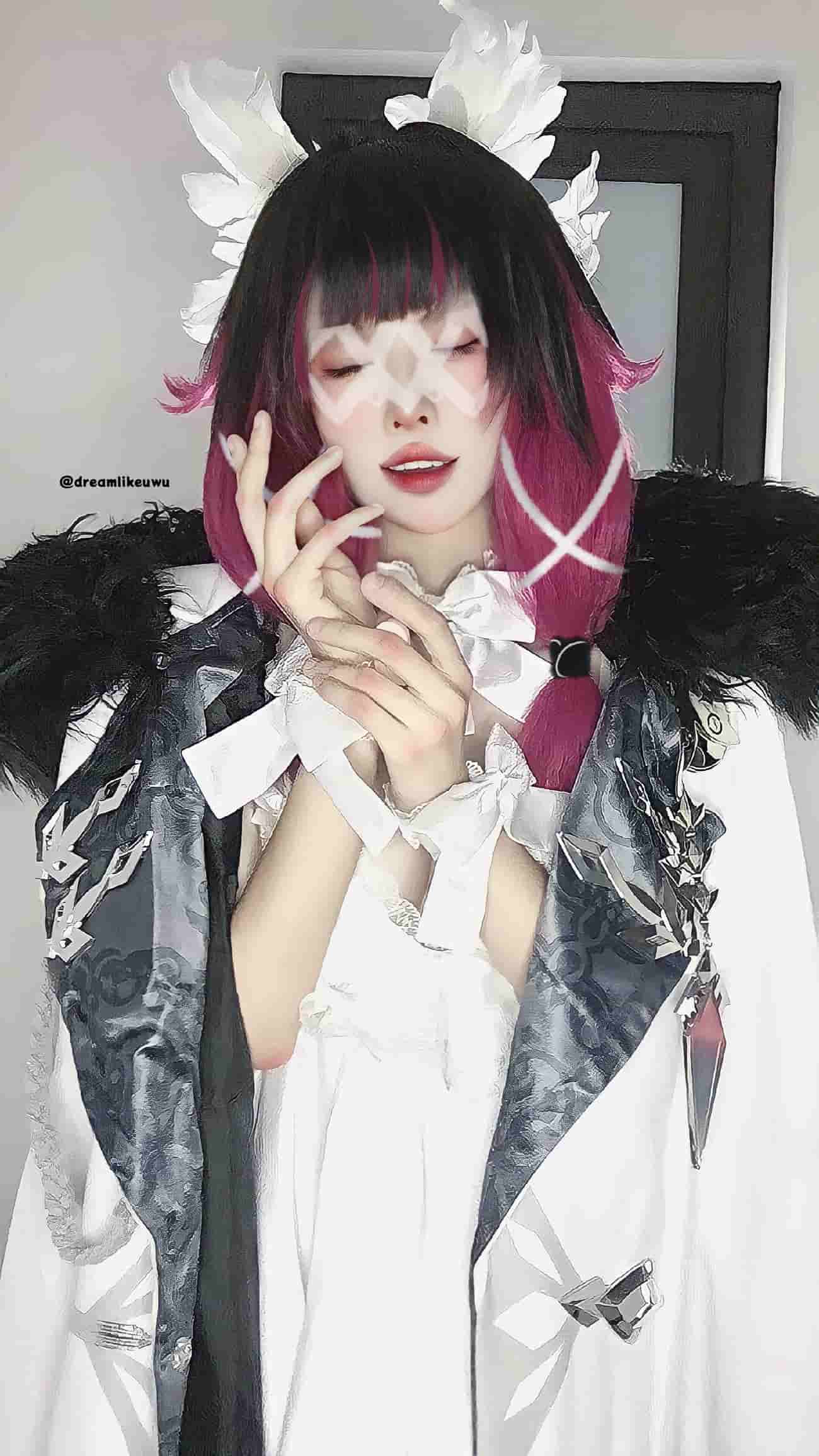 DreamlikeUwU粉黑假发黑白服装室内写真 DreamlikeUwU粉黑假发黑白服装室内写真