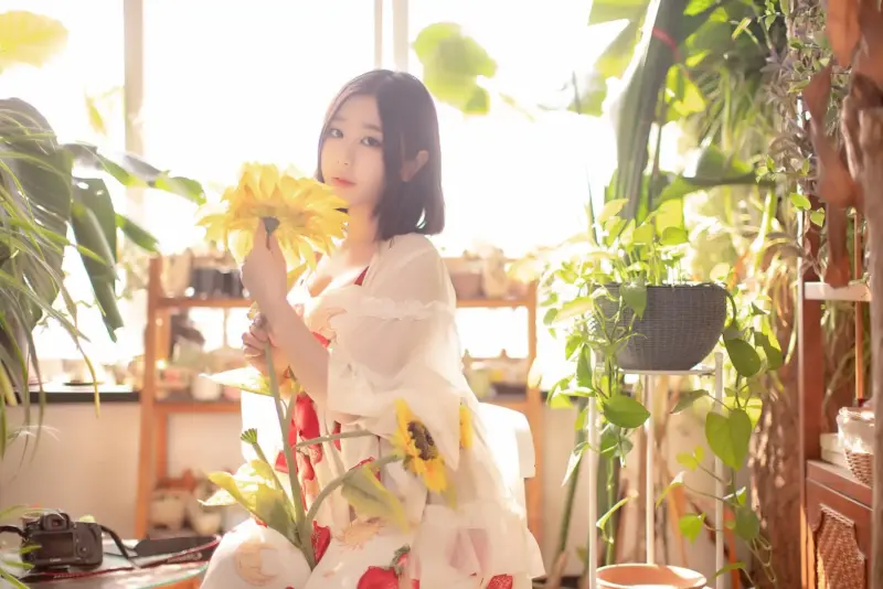 穆零：花田日常比棚拍礼服更松弛
